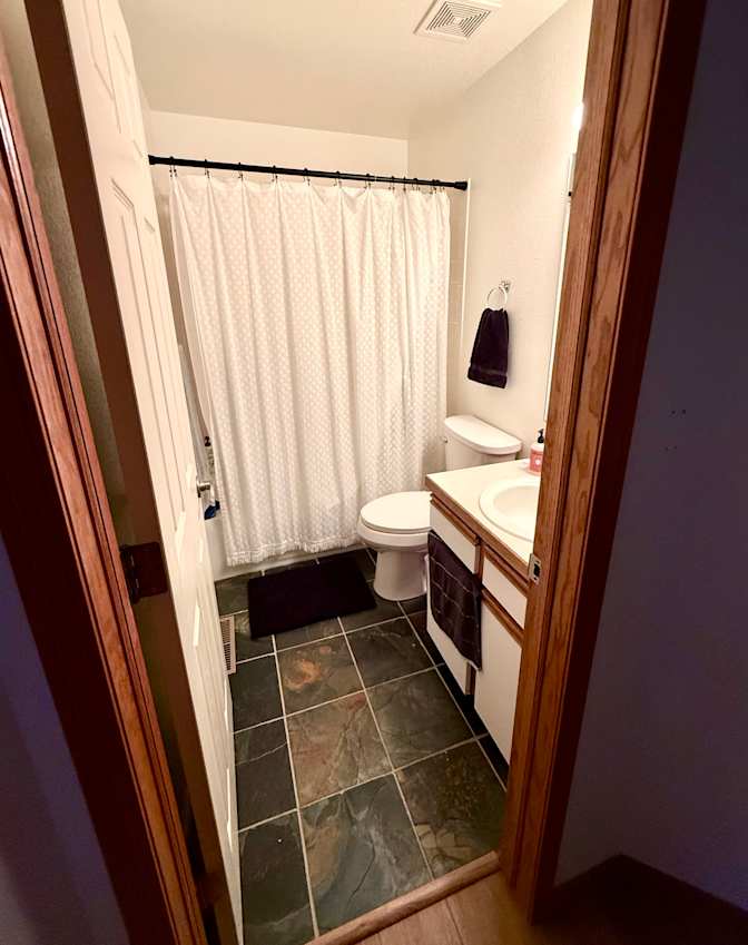 Kaitlyn's room