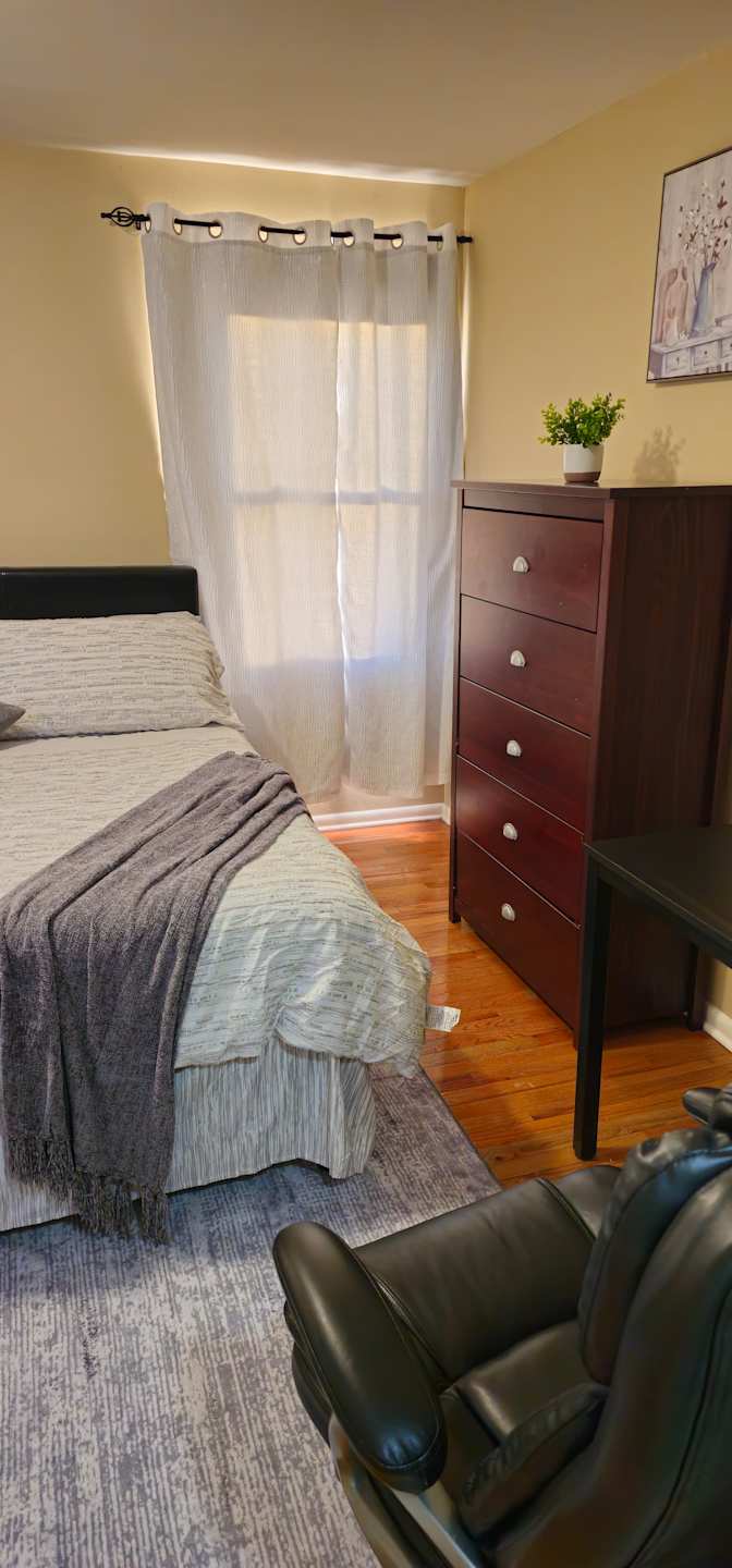 Okaro's room