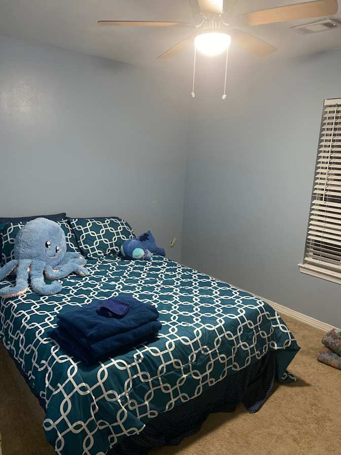 chris's room