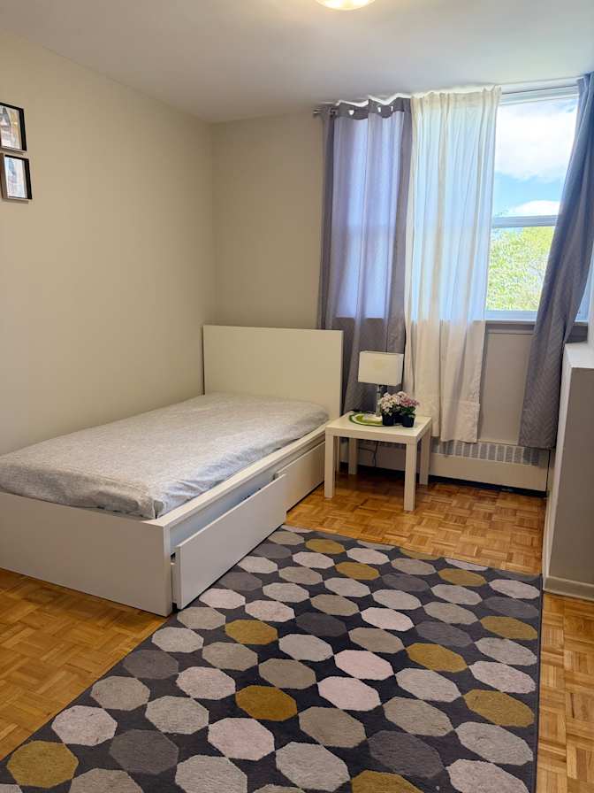 Shamsa's room