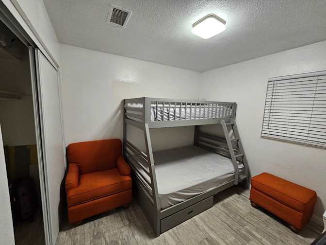 Luis's room