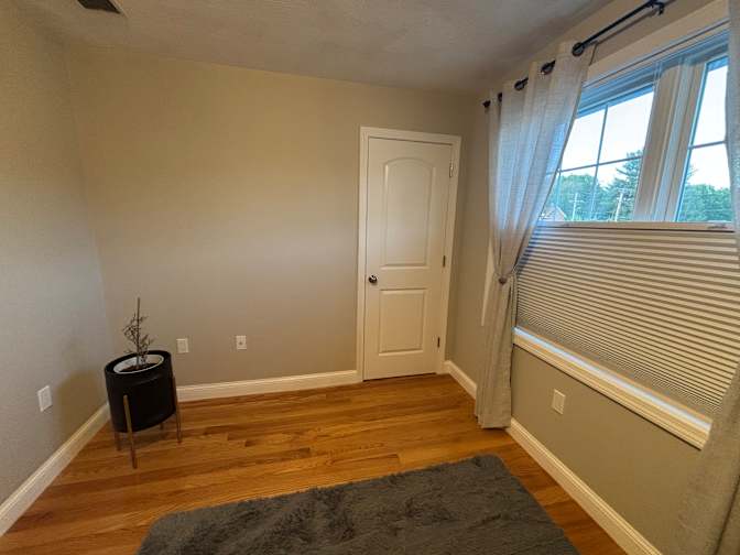Lisa's room