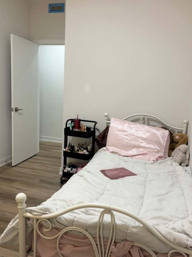 Amna's room