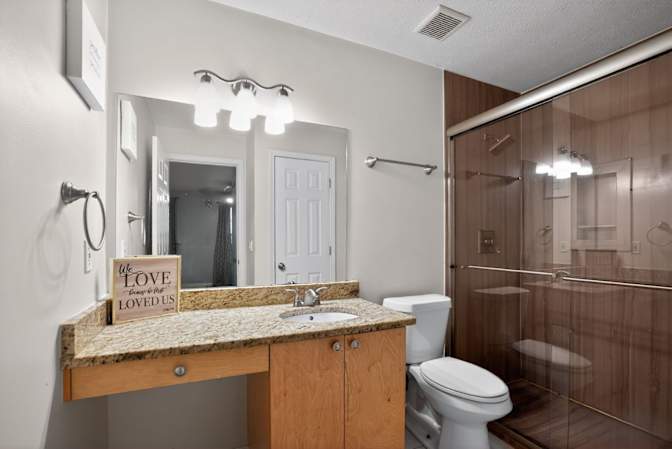 Alcove Rooms's room