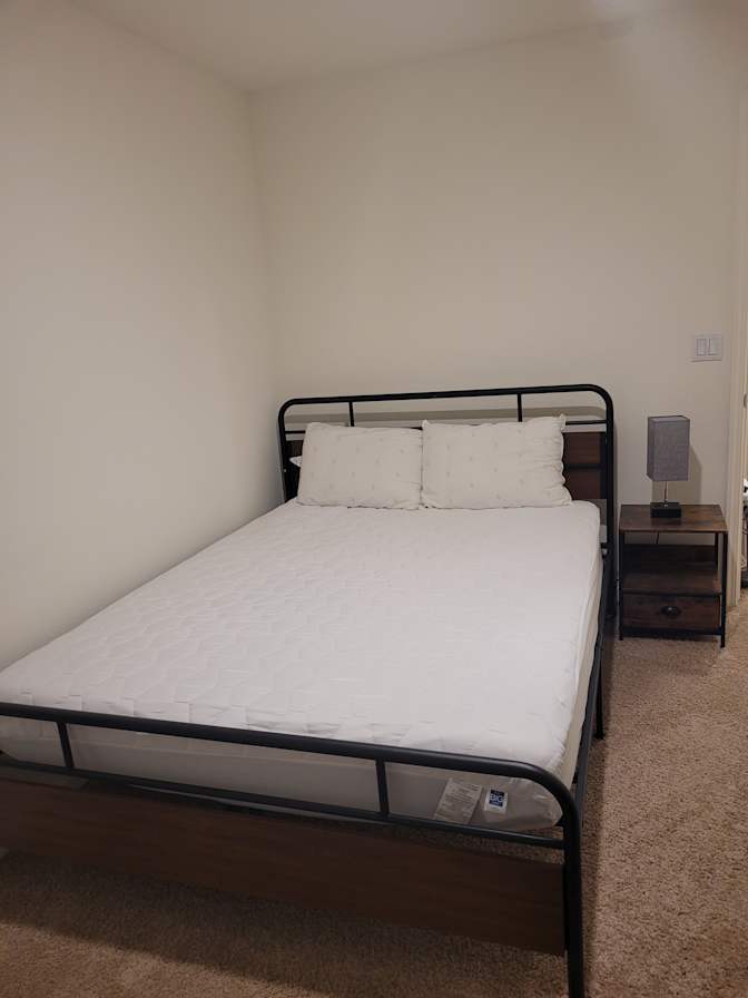 Lara M's room