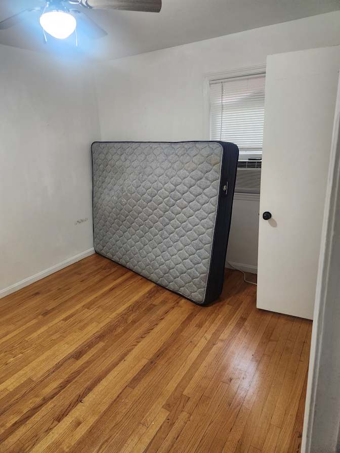 Tom's room