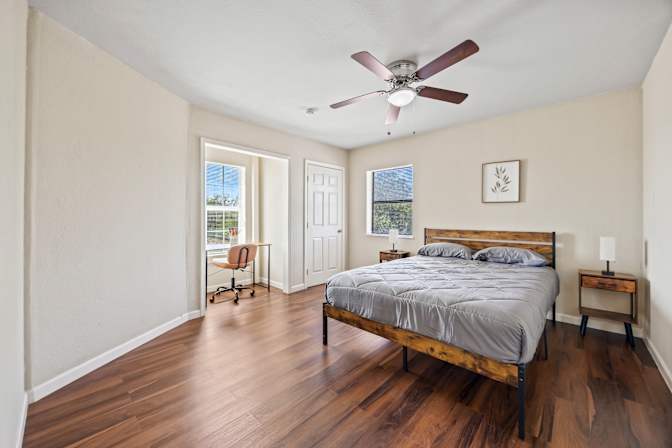 Gal's room