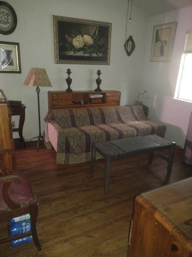 Fina Ross's room