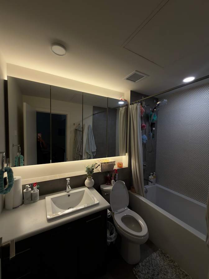 Evelyn's room