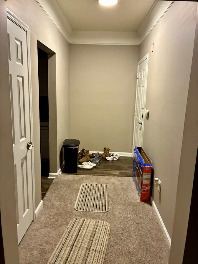 Dee's room