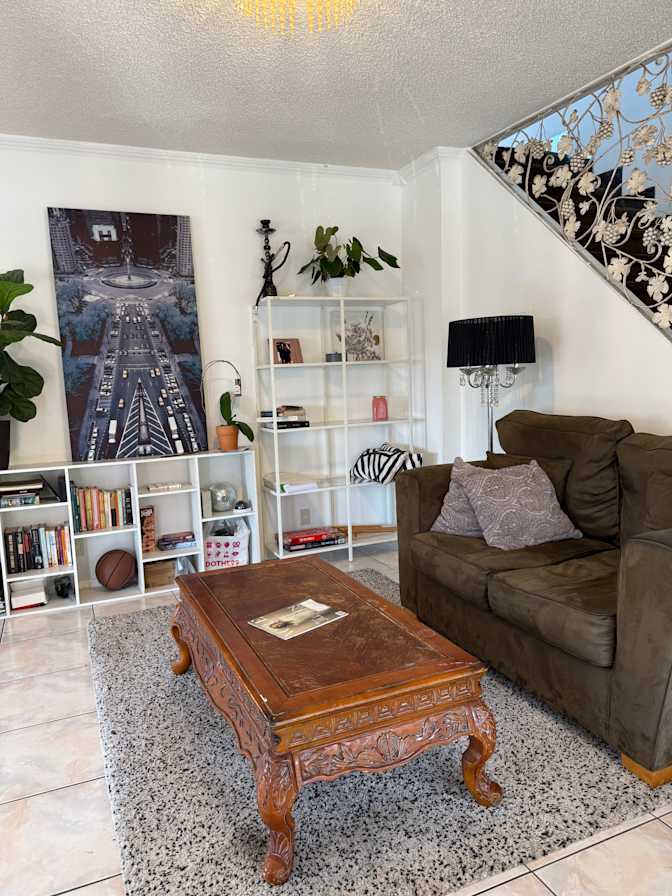 Nik's room