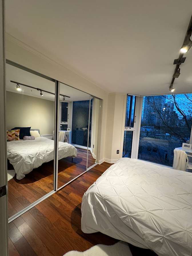 Van House's room