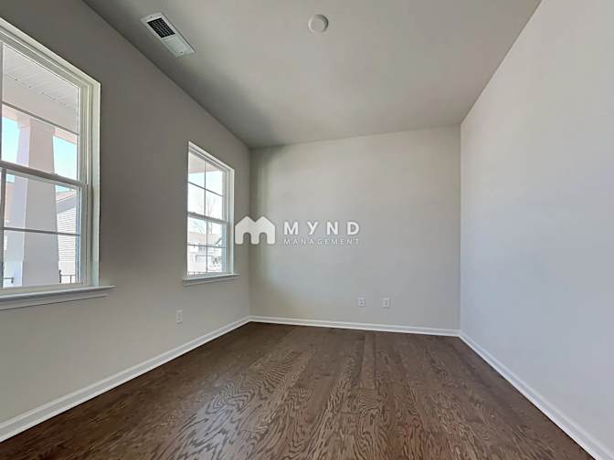 Alcove Rooms's room