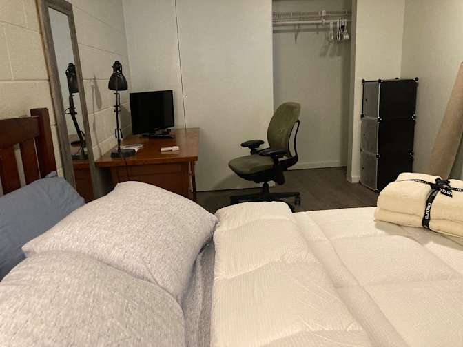 Glenn Higa's room