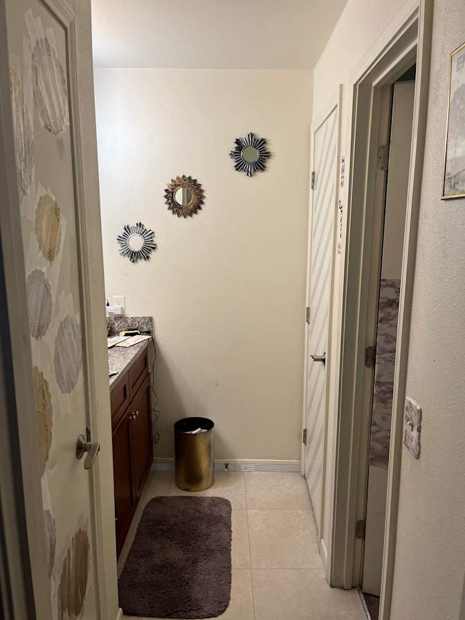 Dalvon's room