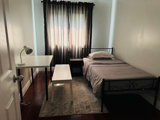 Julie Ann Malinis's room