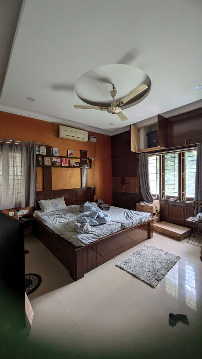 Garuav's room