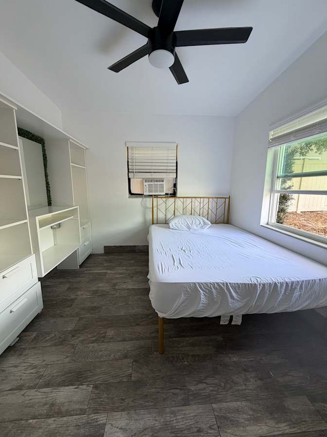 Sergio's room