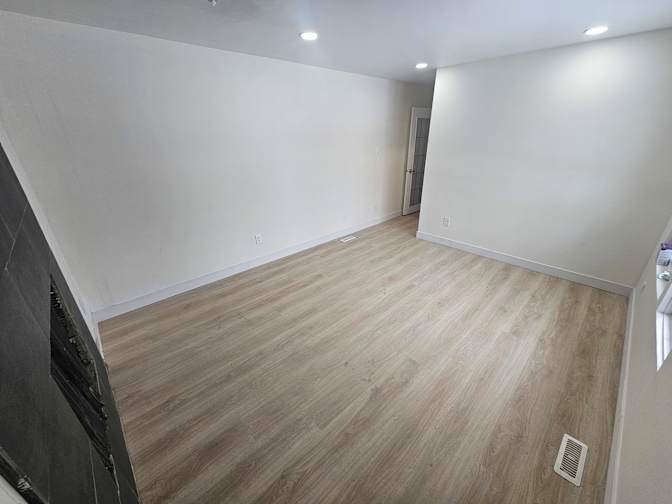 tom's room