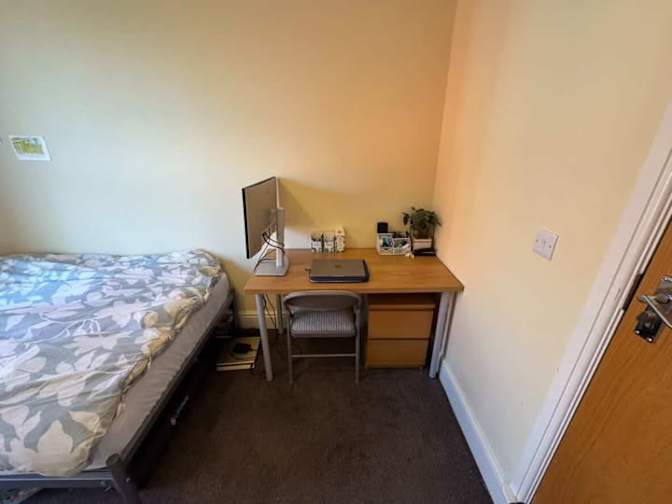 sofia blentzas fernandez's room