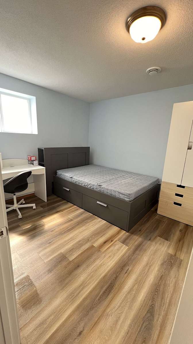 Meng Qiong Huang's room