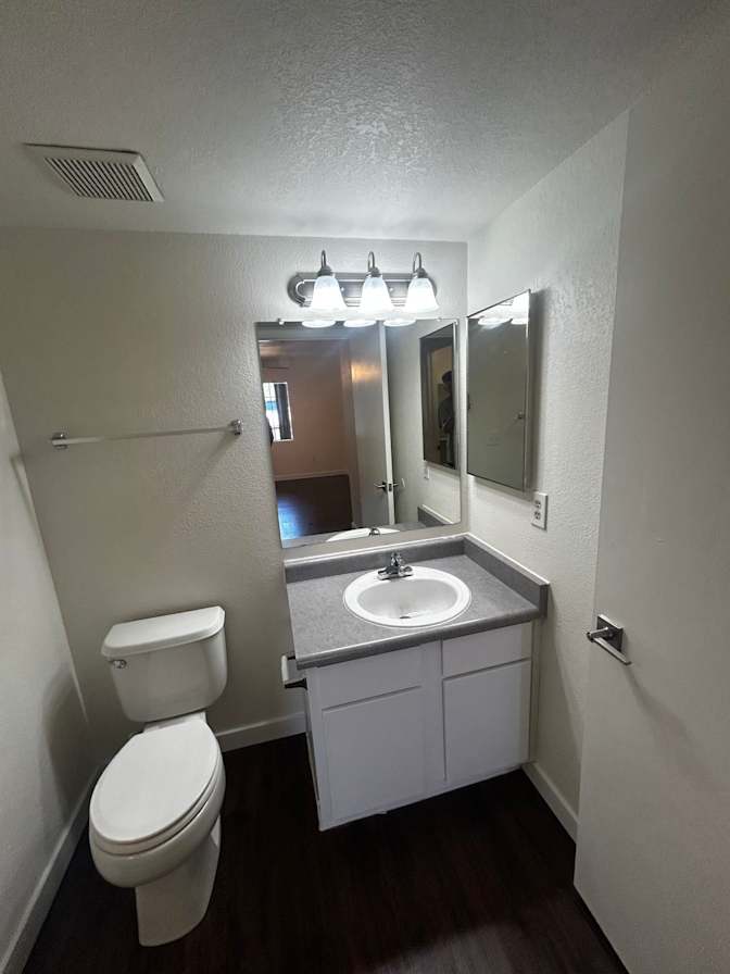 leonardo chavez's room