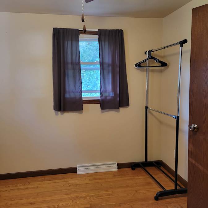 Jules's room