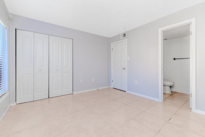 TOMMY's room