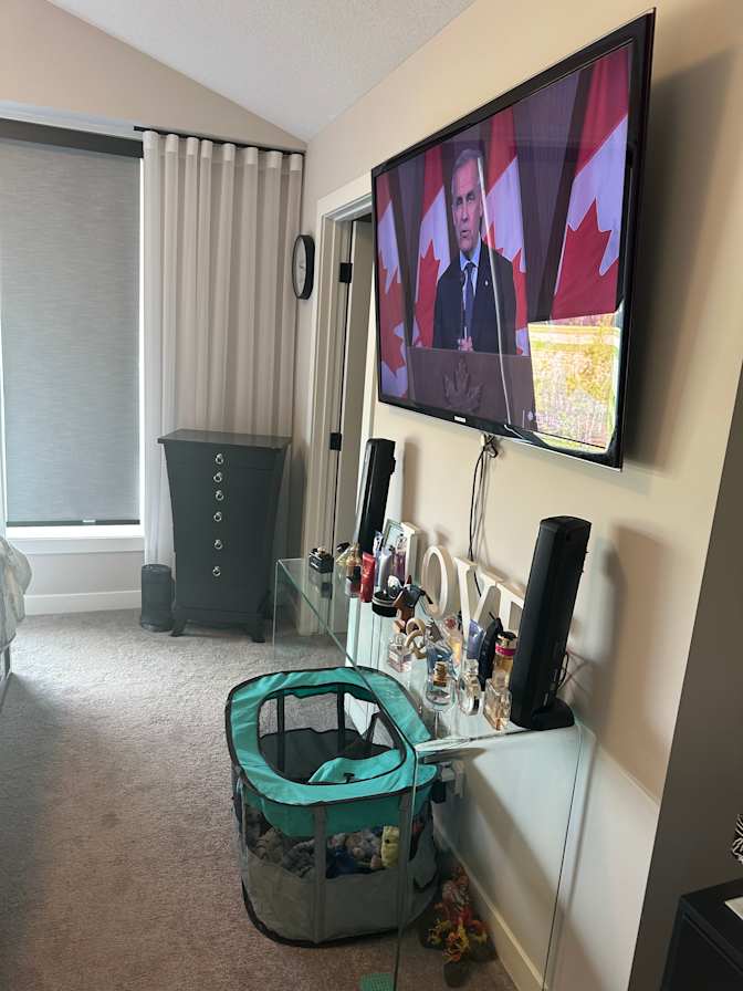 JOANNA WADELIK's room