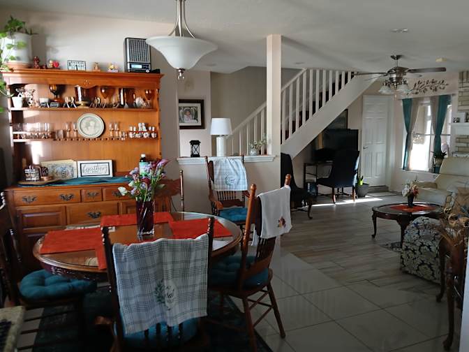 Darlene Davis's room