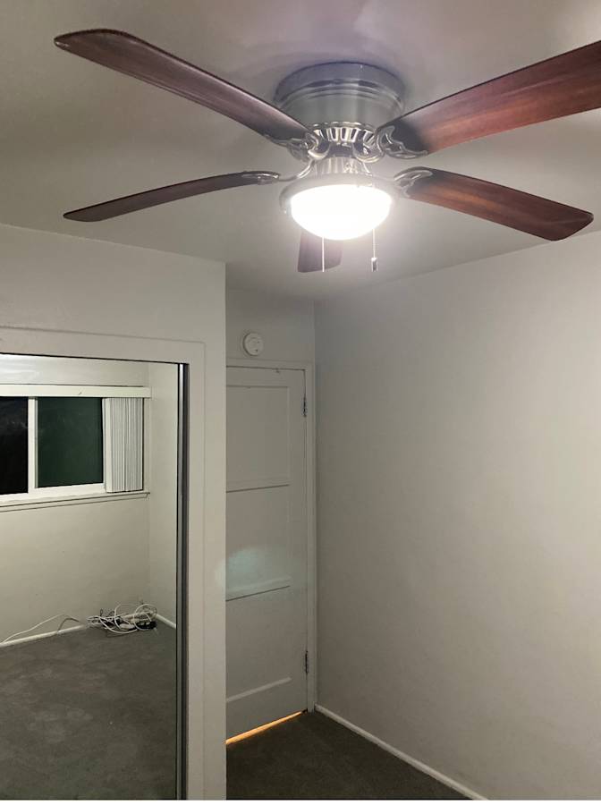 Carlos's room