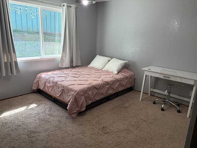 Lisa's room