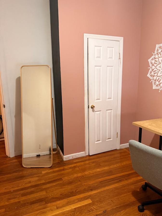 Najma's room