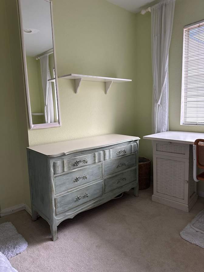 Aly's room