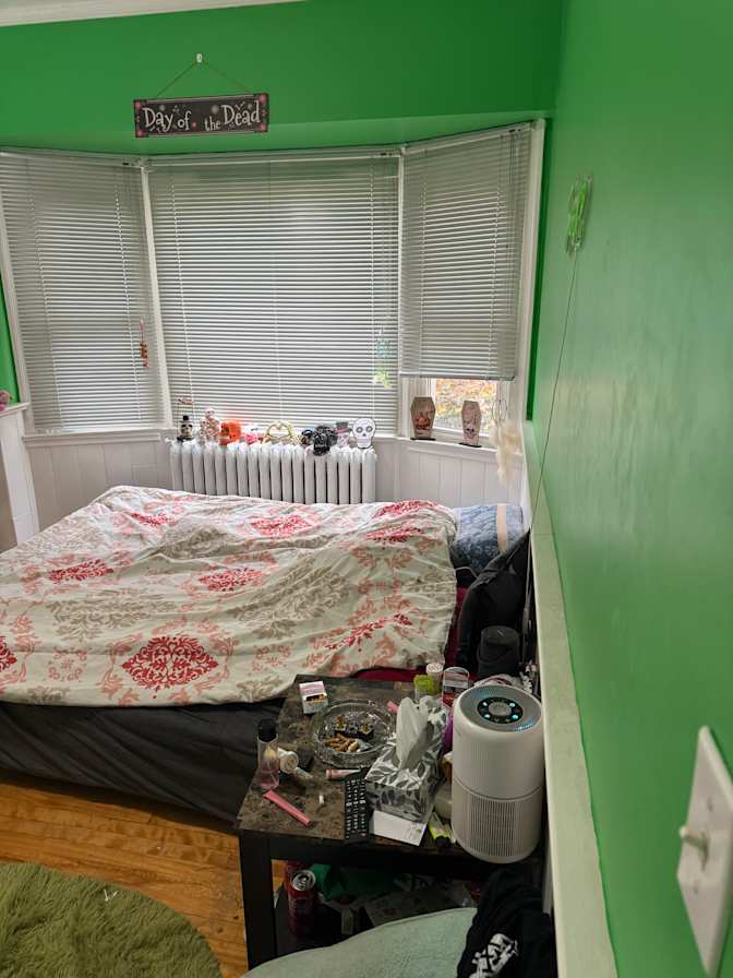 Robert Perault's room