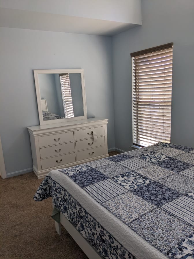 Lee's room