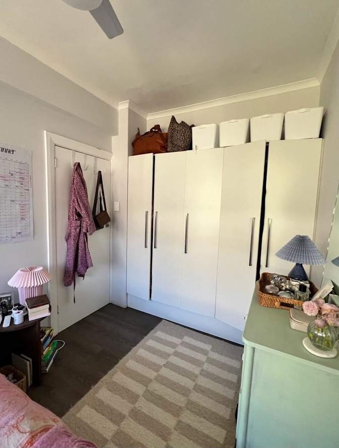 Sansha's room