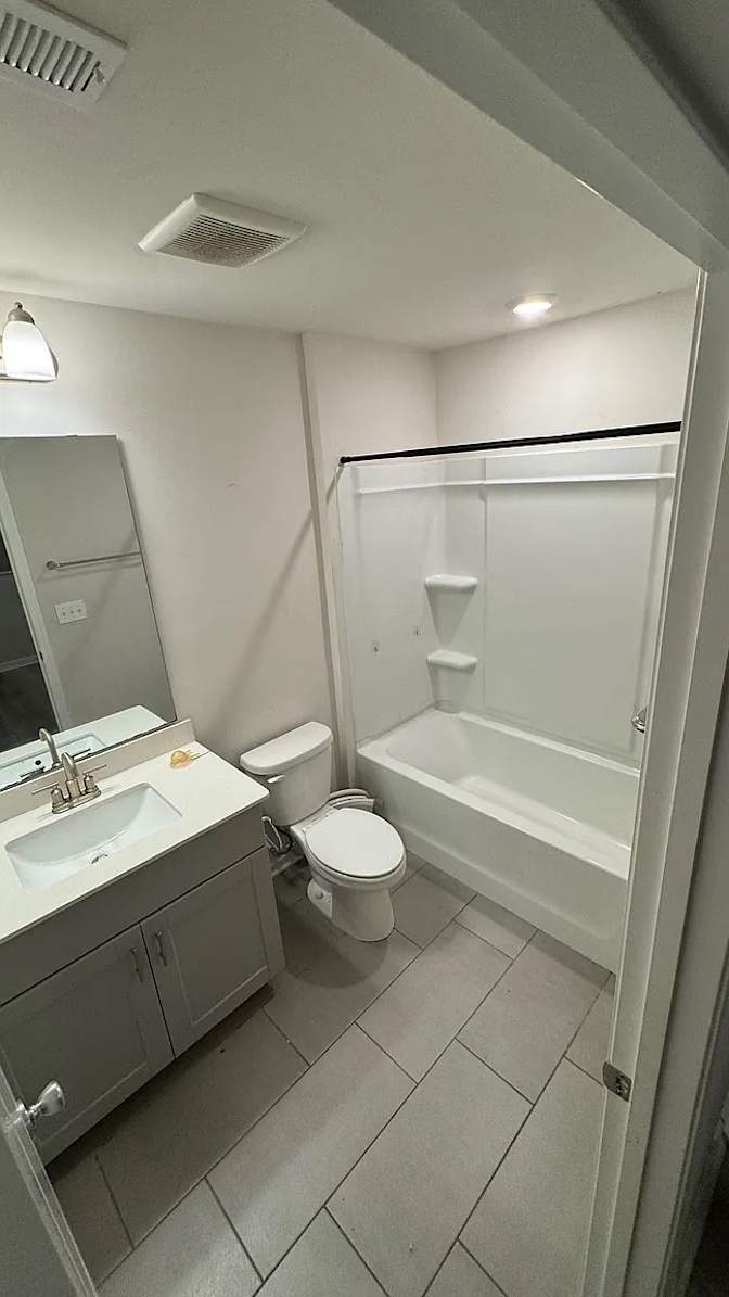 Alcove Rooms's room