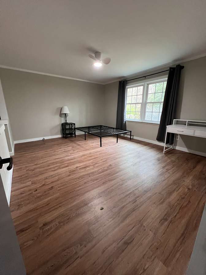 Darren Phillips's room