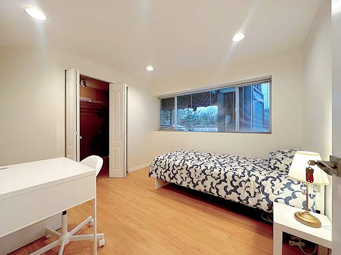 Shirin's room
