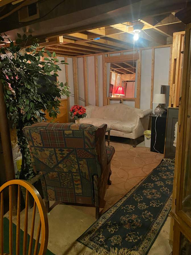 John V Mahan's room