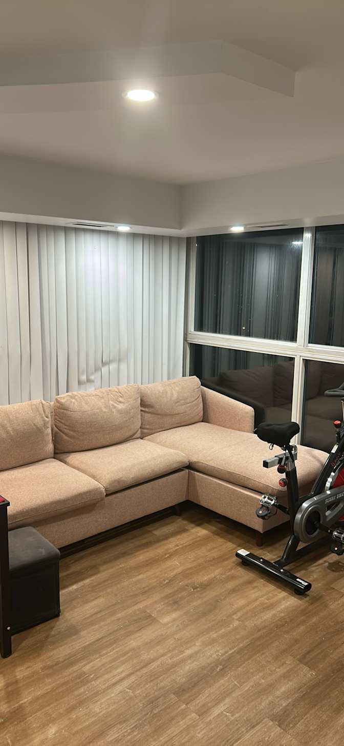 Naomi's room