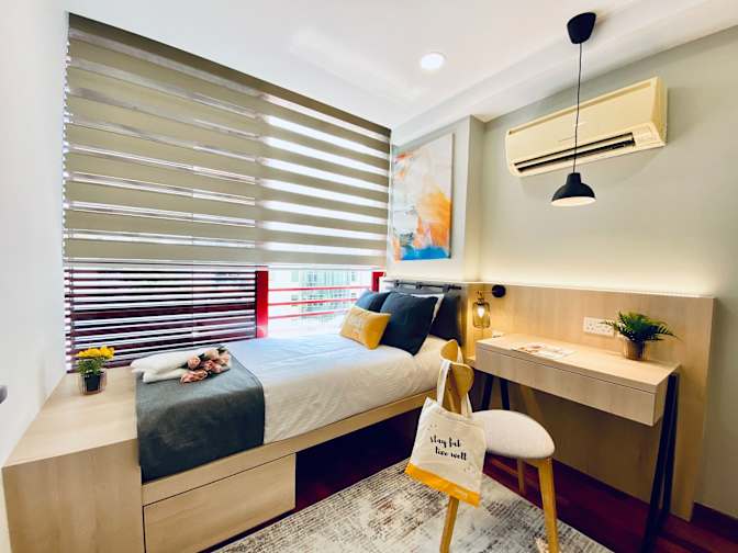 Kelly's room