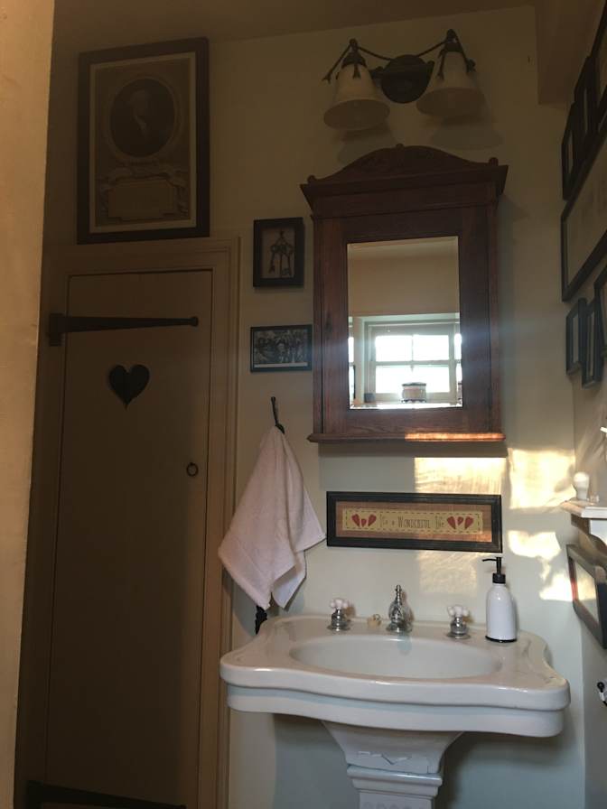 Jona's room