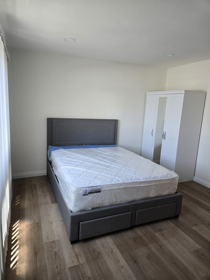 Simon's room