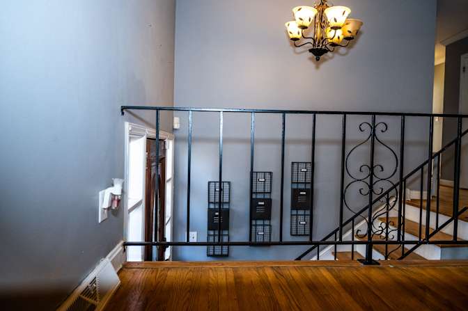 lifedoorrentals's room
