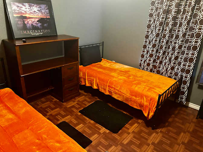 Bethlehem House LLC's room