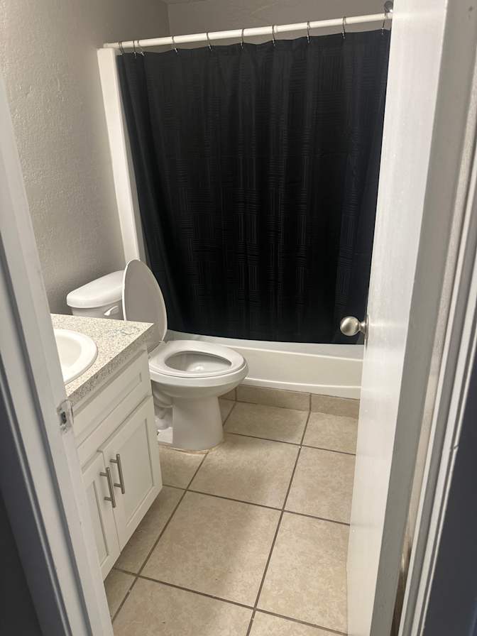 Diondre's room