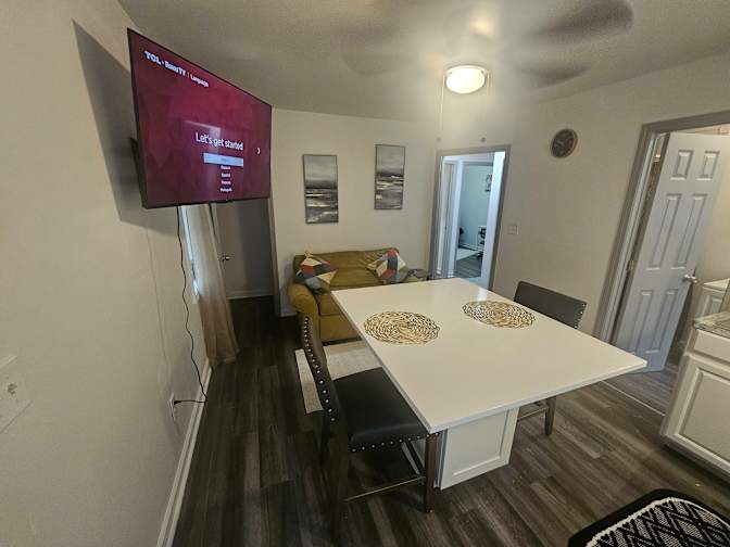 CL&C Property Management and Consulting's room