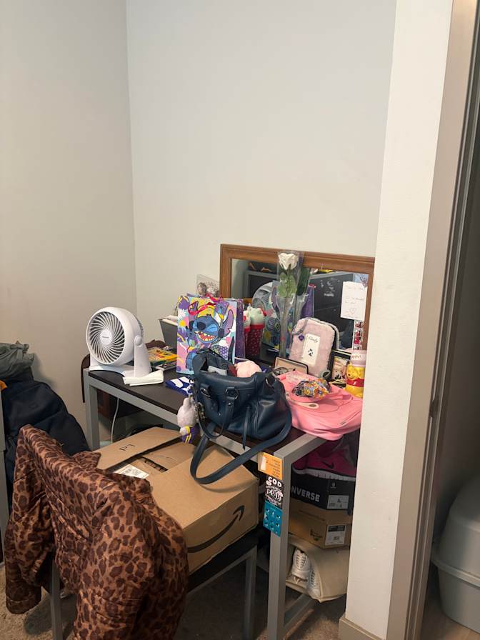 Kayla-Marie Zawadi's room